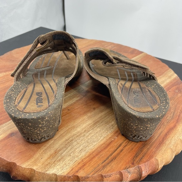 Teva | Cabrillo 3 Wedge Thong Sandal Women's 6 brown green leather 1012149 - Picture 4 of 8